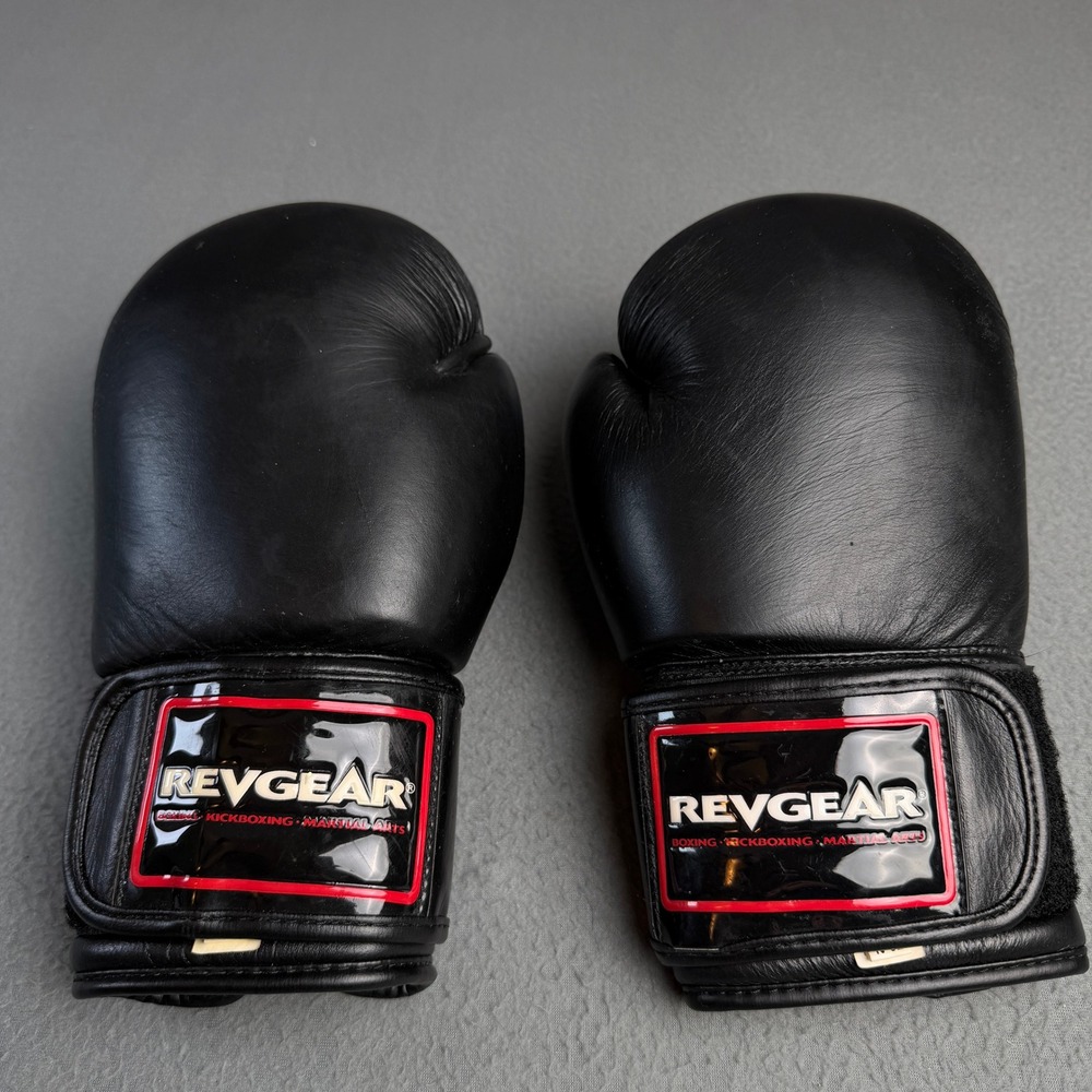 Revgear Black Leather Boxing Gloves 10oz Kickboxing Martial Arts Training
